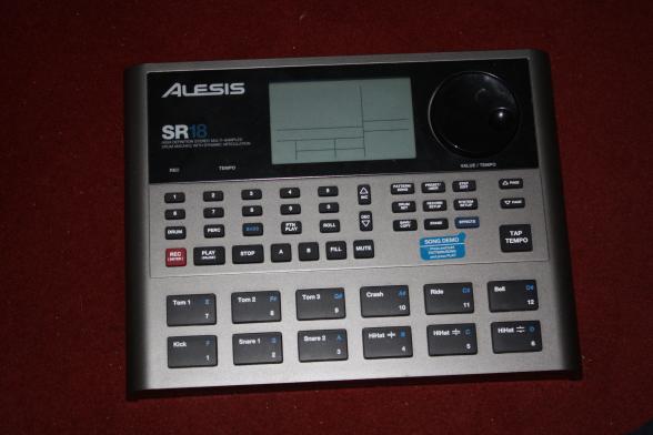 Alesis SR-18.jpg