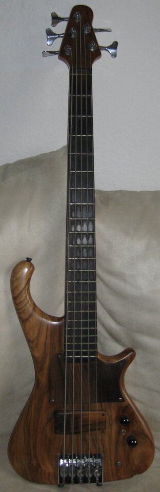 Bassculture Picco 5 shortscale.JPG