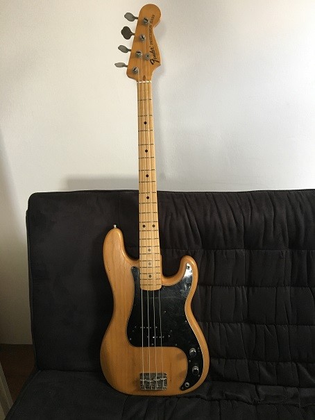 Fender PB-76.jpg