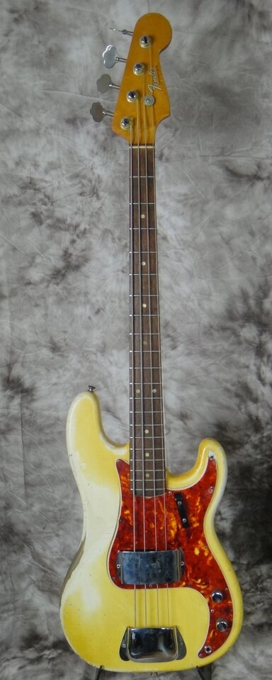 Fender-Precision-Bass1965olwh01.jpg