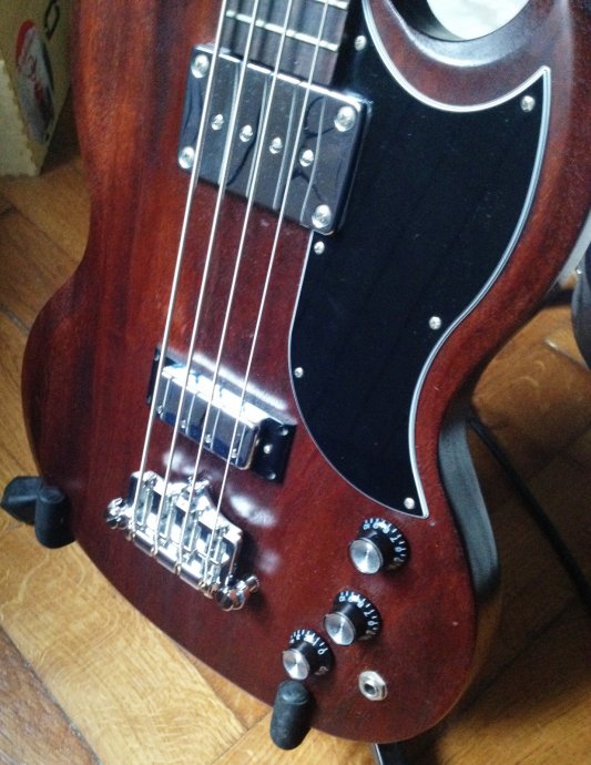 gibson-sg-bass-slika-48078247.jpg