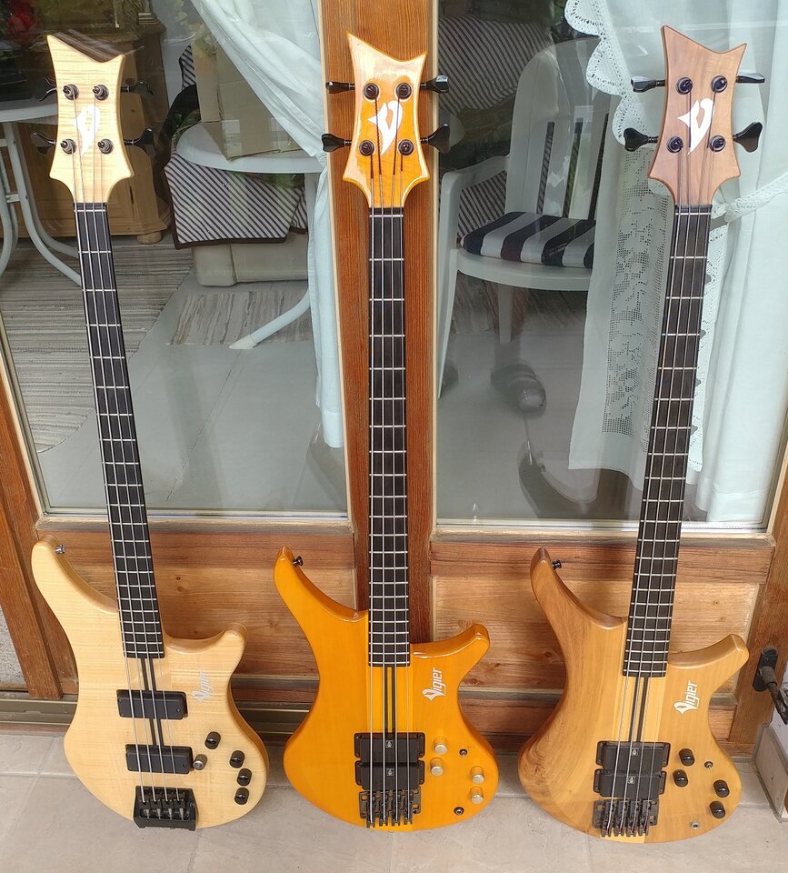 III-4Strings.jpg