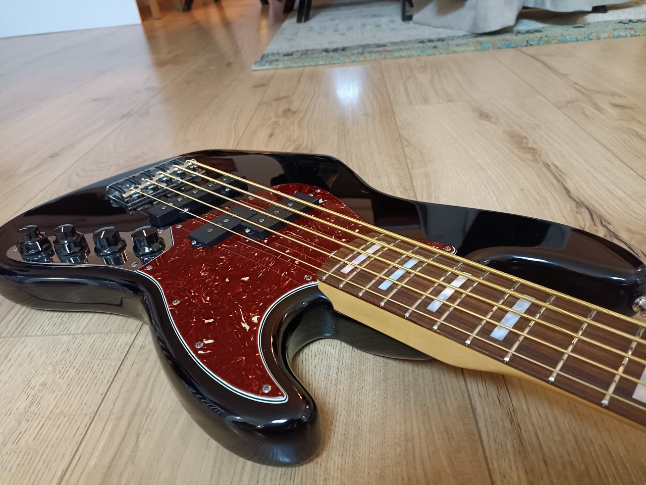 Fender Custom Shop Reggie Hamilton Jazz Bass V inkl. Nordstrand Pickups  Upgrade | Bassic.de