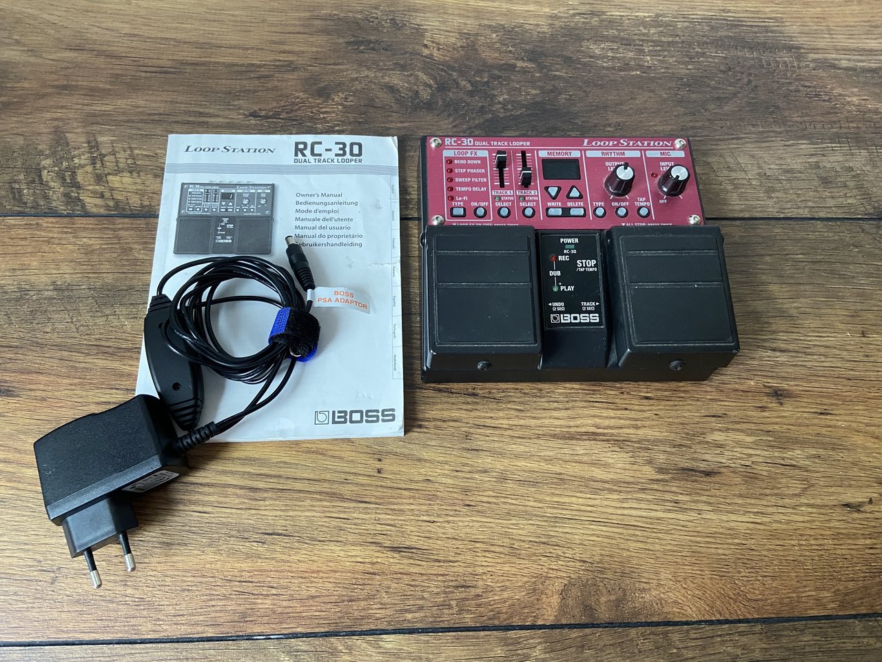 Boss RC-30 Dual Track Looper inkl. Boss Netzteil | Bassic.de