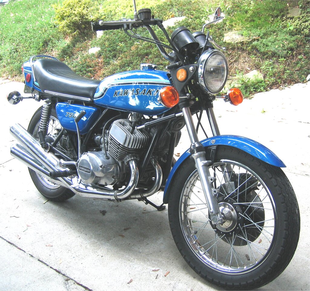 Kawasaki_750_Mach_IV_H2.jpg