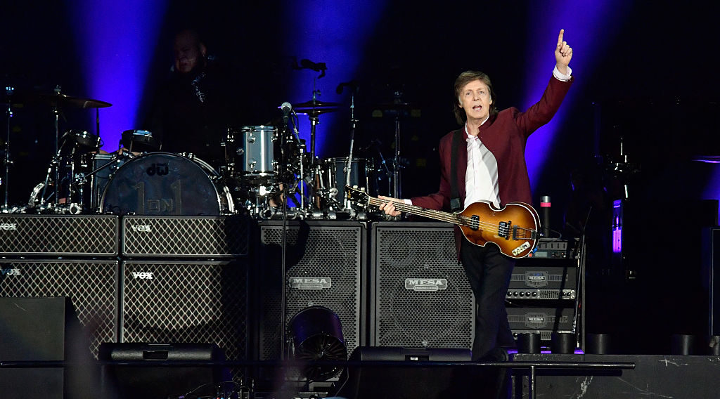 paul_mccartney_fenwaypark_boston-e1468832122582.jpg