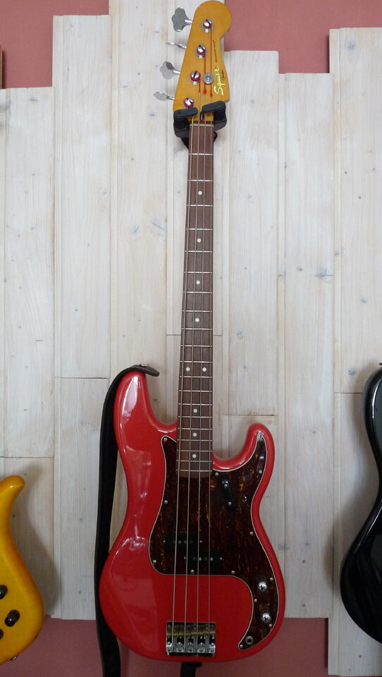 Squier Classic Vibe 60s.JPG