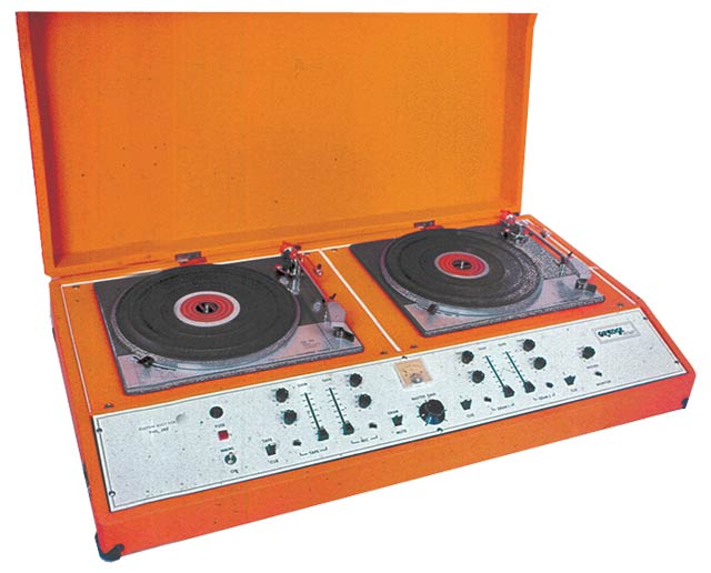 turntable1971.JPG