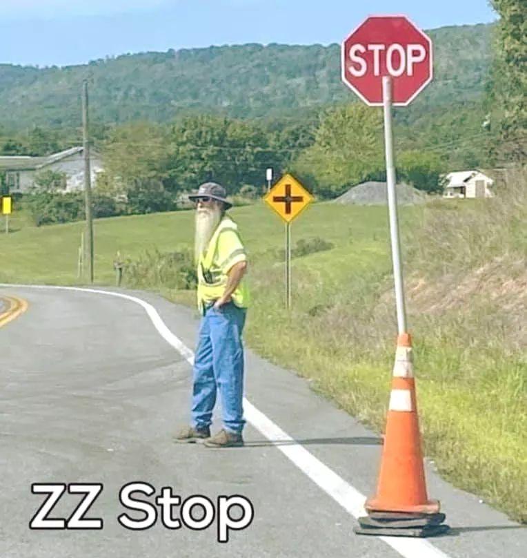 ZZstop.jpg