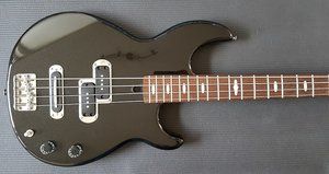 BB414 Black Sparkle 02x.jpg