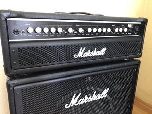 Marshall MB 450H + MBC115 1x15” Box, inklusive footswitch