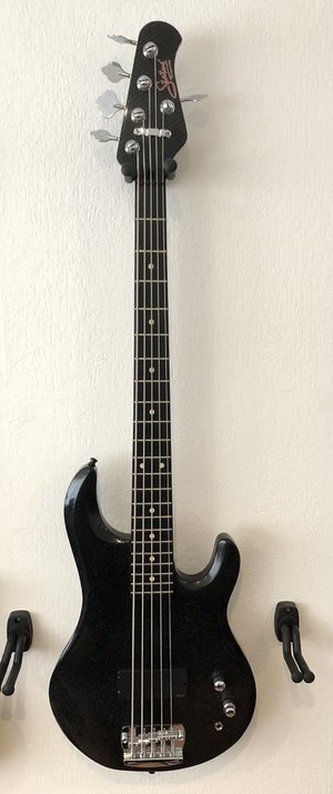 Status Graphite / Musicman 5