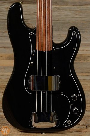 Suche Fretless Precision Schwarz