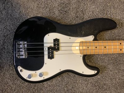 Fender Player Precision