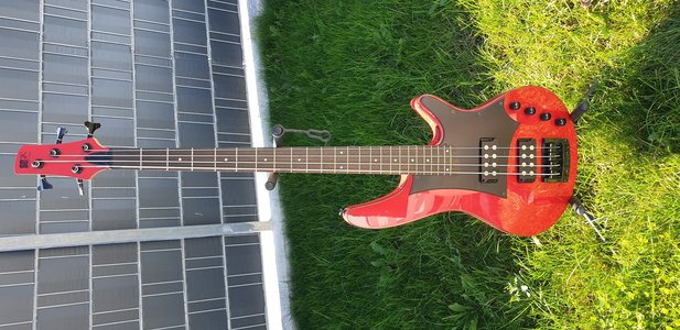 Ibanez SRX430 inkl. Gurt, Tasche, Ständer und Clip-on Tuner