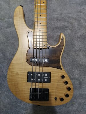 JCR Custom Jazz Bass 5 - 24 Bünde - Handgefertigter Edelbass