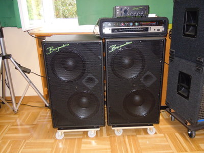 Bergantino Forté top + 2x HDN212 cabs with covers.JPG