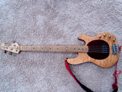 MUSICMAN Stingray Bass