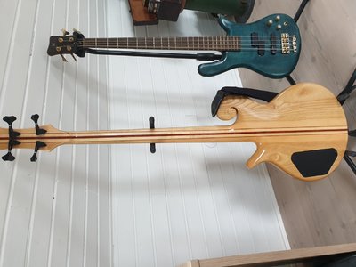 Warwick LX4 from 1997 (Located in Denmark - can be send on buyers cost)