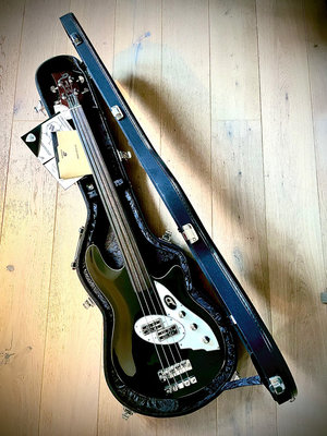 Duesenberg D-Bass fretless Black high gloss