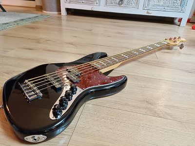 Fender Custom Shop Reggie Hamilton Jazz Bass V inkl. Nordstrand Pickups  Upgrade | Bassic.de