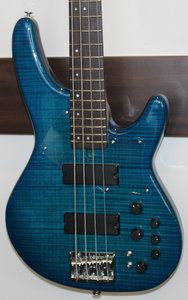 fgn-director-bass-4-flametop-tbs-body.jpg