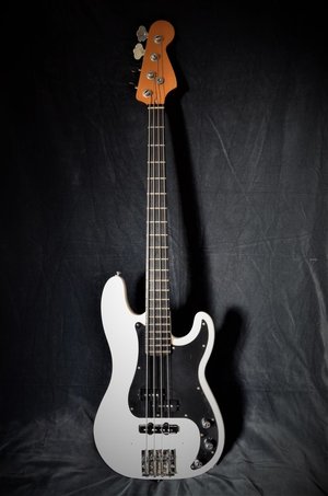 PJ-Bass, Ebony-Fingerboard, Rockinger