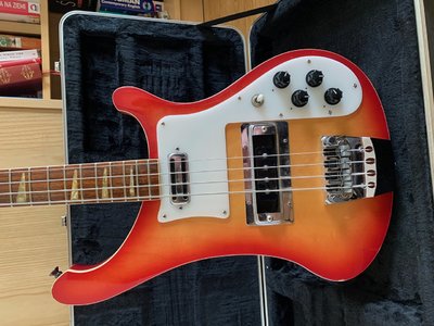 Aria Rickenbacker, Matsumoku RE550