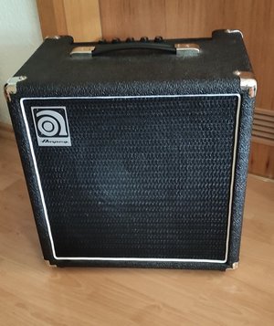 Ampeg BA-108 25W Bass combo