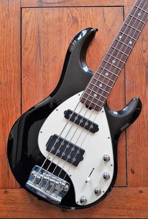 Musicman Stingray HS 5