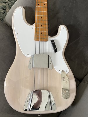 Verkauft: Squier by Fender 50s Precision Bass White Blonde