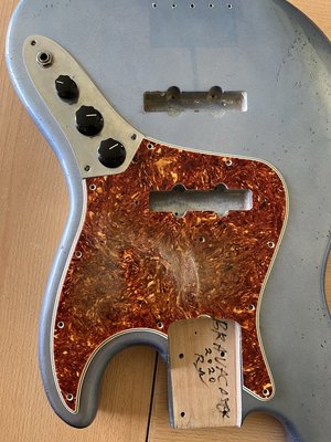 Jazz Bass Body 70s 4 Punkt