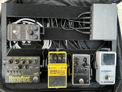 Bass Pedalboard (Sansamp, Darkglass, Electro Harmonix, Boss)