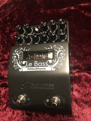 Two Notes Le Bass Dual Channel Tube-Preamp