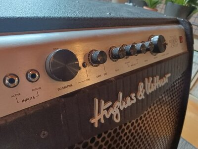 Hughes & Kettner Bass Force XXL 300 Watt Combo