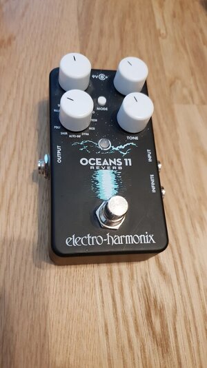 Electro Harmonix Oceans 11 Multi-Reverb