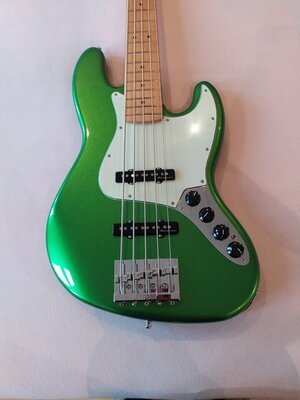 Fender Jazz Bass Player Plus 5 Saiter Jade Cosmic Green