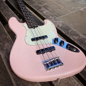 Suche Shell Pinken Fender Jazz-Bass (kein Mark Hoppus oder Flea Signature!)