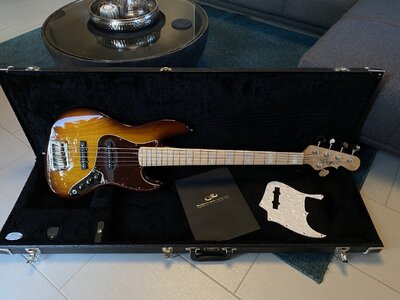 G&L - JB-5 Bass Custom Made / Guitars by Leo Fender inkl. Koffer