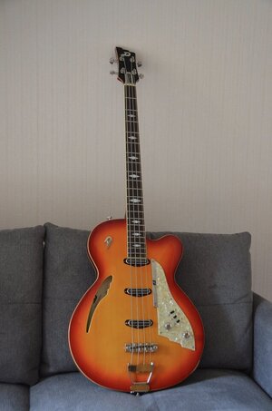 Duesenberg Motown Bass - fireburst (inkl. Koffer)