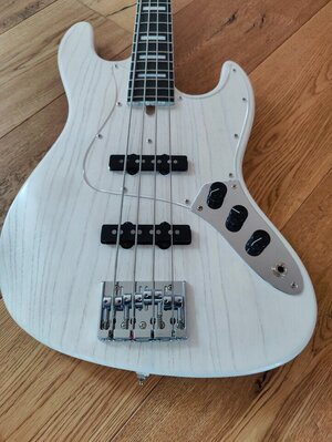 Bacchus DX4 Woodline Series Jazz Bass