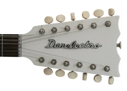 SUCHE: Danelectro Baritone oder 6-string Bass