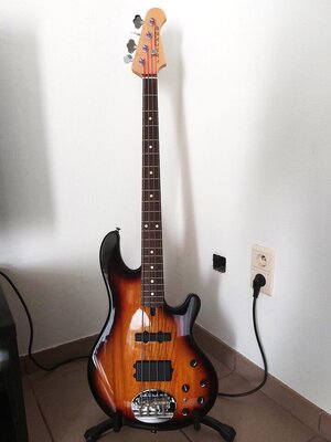 Lakland Skyline 44-02