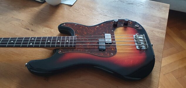 Fender Vintage Squier SQ Precision Bass Japan 83/84