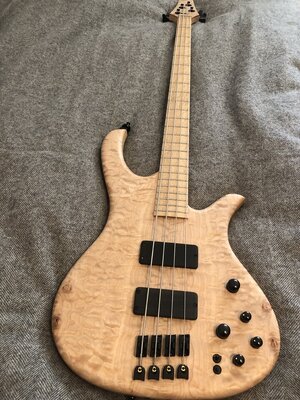 Human Base Jonas 4 Quilted Maple