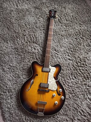 Höfner Verythin Bass