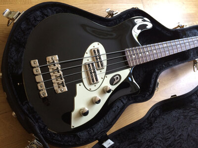 Duesenberg D-Bass_med_ - 2.jpg