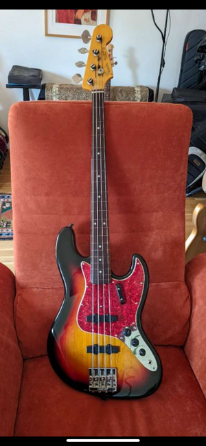 Fender MIJ RI62 Fretless Jazz Bass + DiMarzio