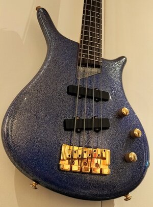 Channel Blue/purple sparkle bass