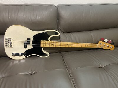 RESERVIERT - Fender Mike Dirnt roadworn Precision Bass